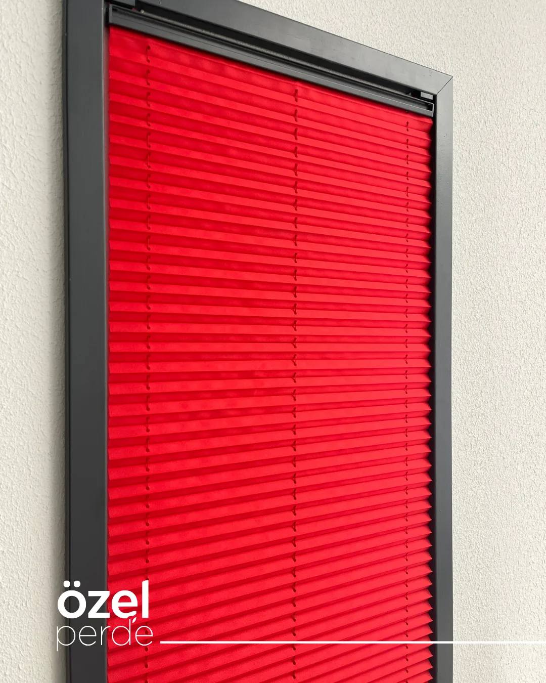 Perla Plise - Kırmızı